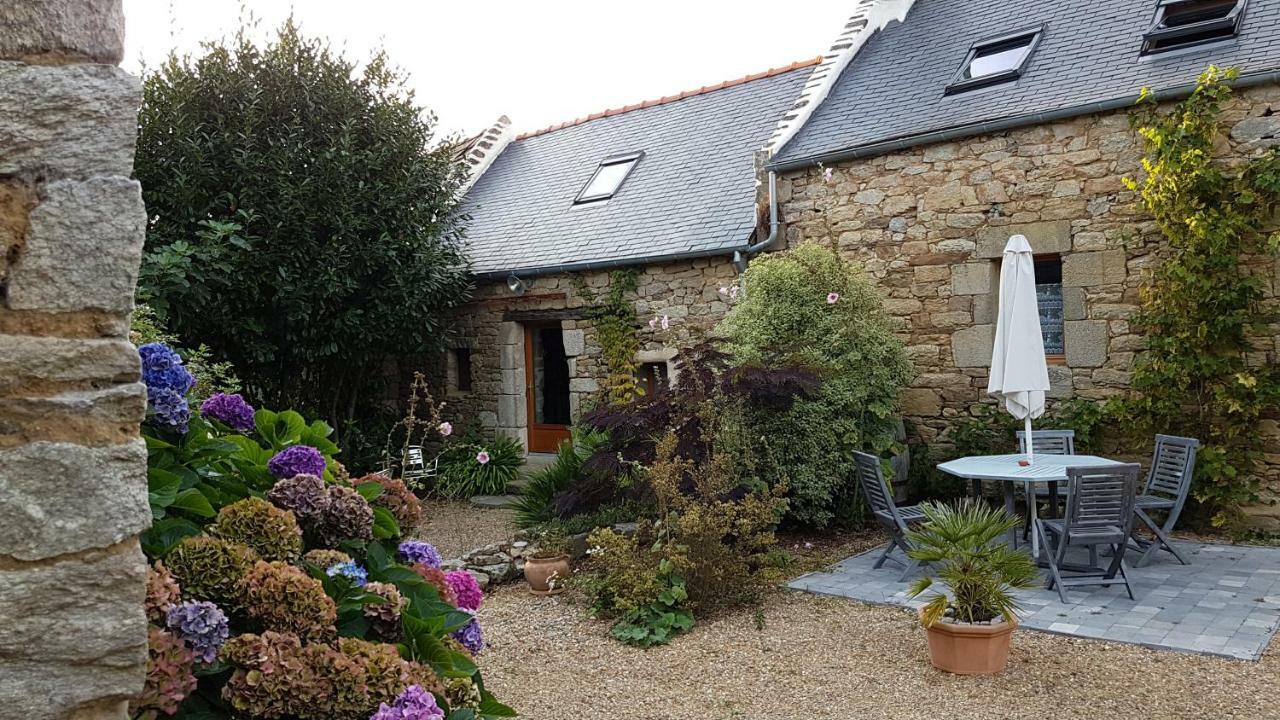 La Ferme De Kerhors Hotel Tréméoc Exterior foto