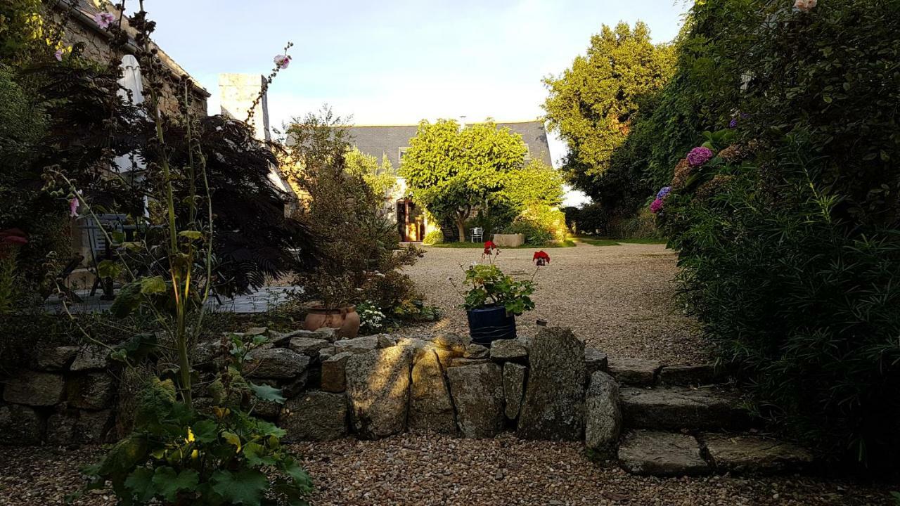 La Ferme De Kerhors Hotel Tréméoc Exterior foto