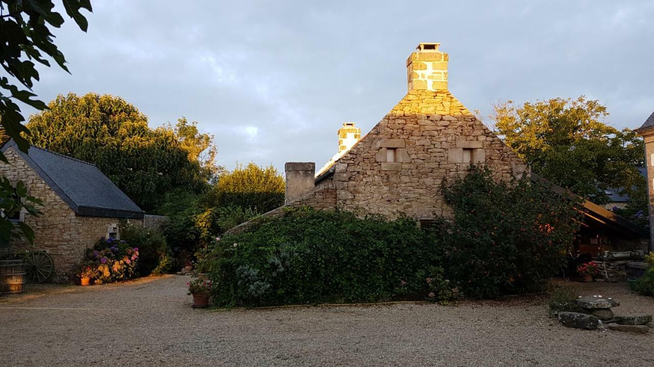La Ferme De Kerhors Hotel Tréméoc Exterior foto